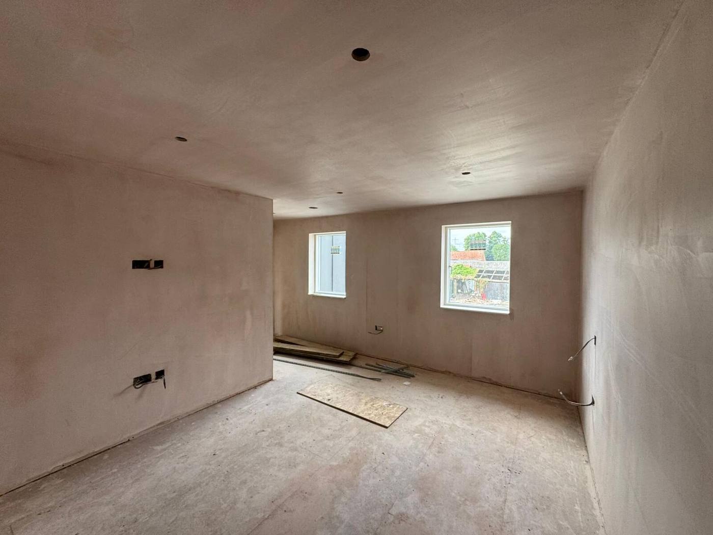 Skim finish throughout a new-build home, Thorndon